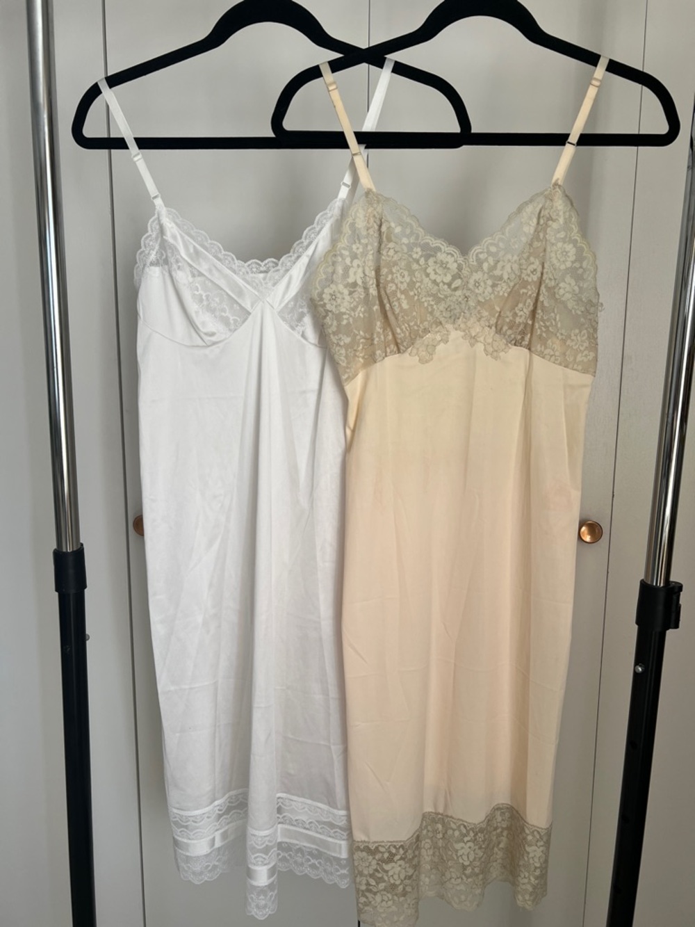 Vintage Women's Lace-Trim Slip Dresses - White and Cream Size small